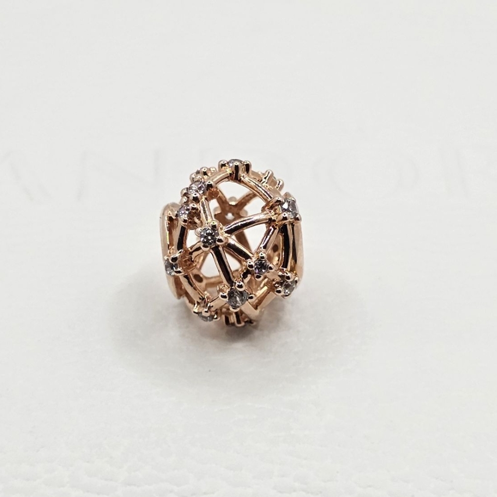 🎁Authentic Pandora ROSE OPENWORK CHARM